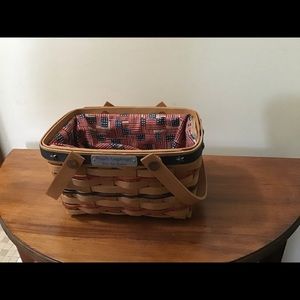 Longaberger 2002 Bee Basket, Lined with US Flag Design